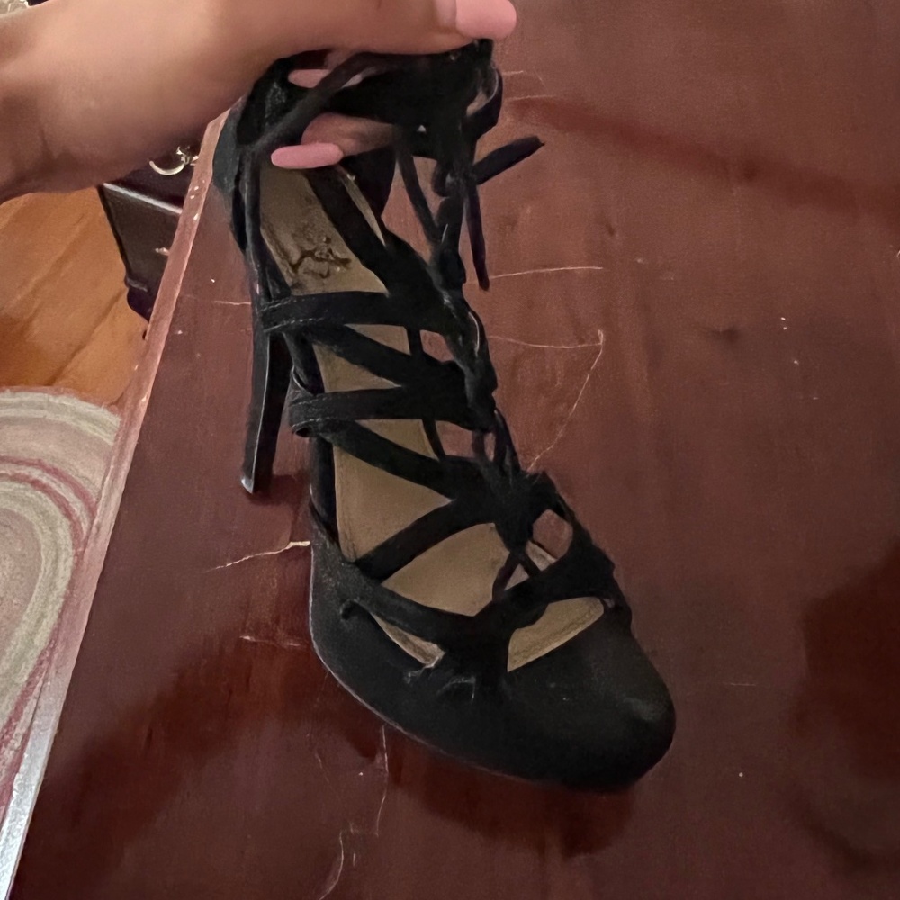 CHINESE LAUNDRY - VELVET LACE UP STILETTO HEELS